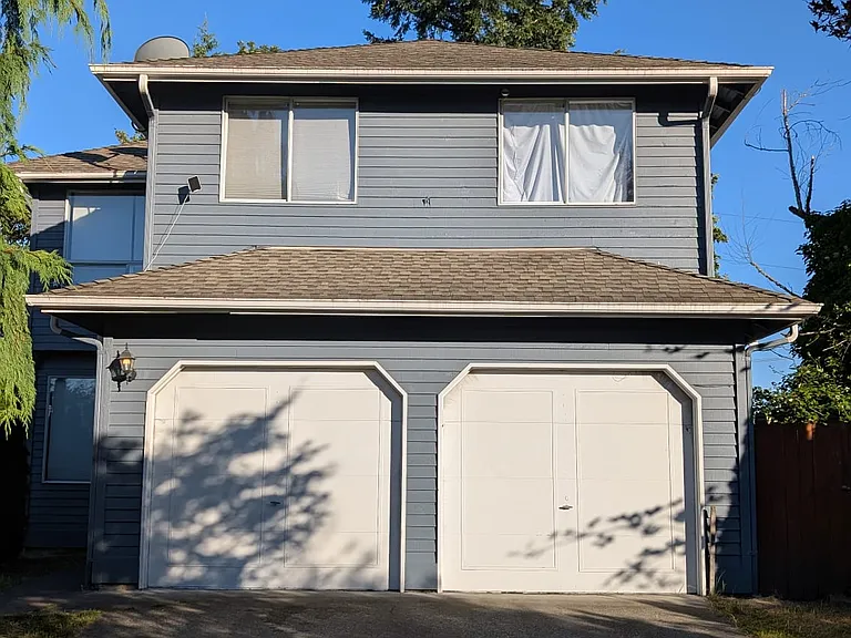 2025 SE 8th Dr — Photo 3
