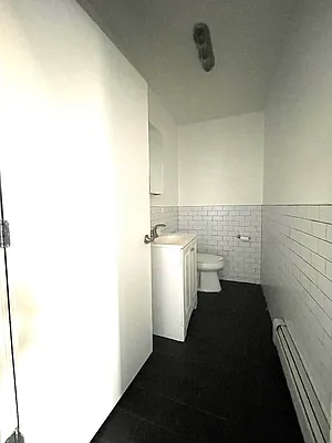 Rented by Evergreen Realty & Investments | media 3