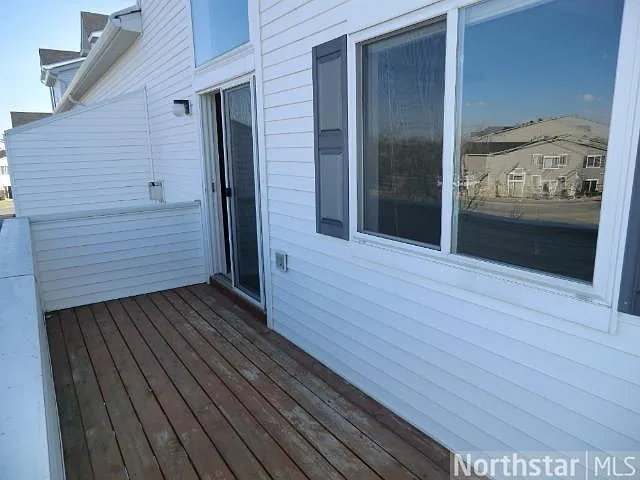 Large deck!