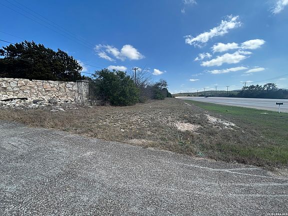 3rd image of 18810 Bandera