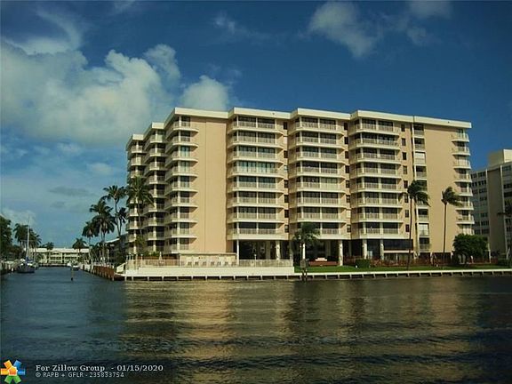2nd image of 3100 NE 48th St APT 608