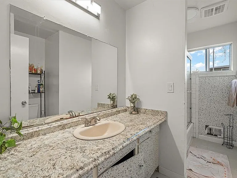 1237 Coronado Dr #1 — Photo 2