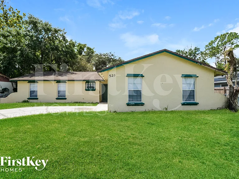 520 Georgia Ave — Photo 1