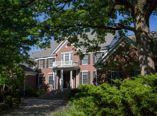 1223 Oxford Ln, Naperville, IL 60540