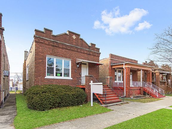3rd image of 1424 S 56th Ct