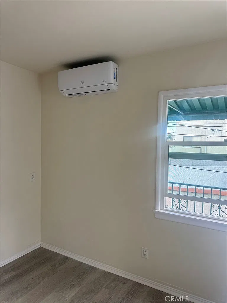 1 bed, 650 sqft, $2,100 — Photo 2