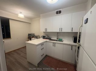 31 Four Winds Dr #708, Toronto, ON M3J 1K9