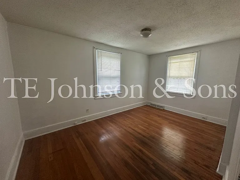 6190 Vance Rd — Photo 7