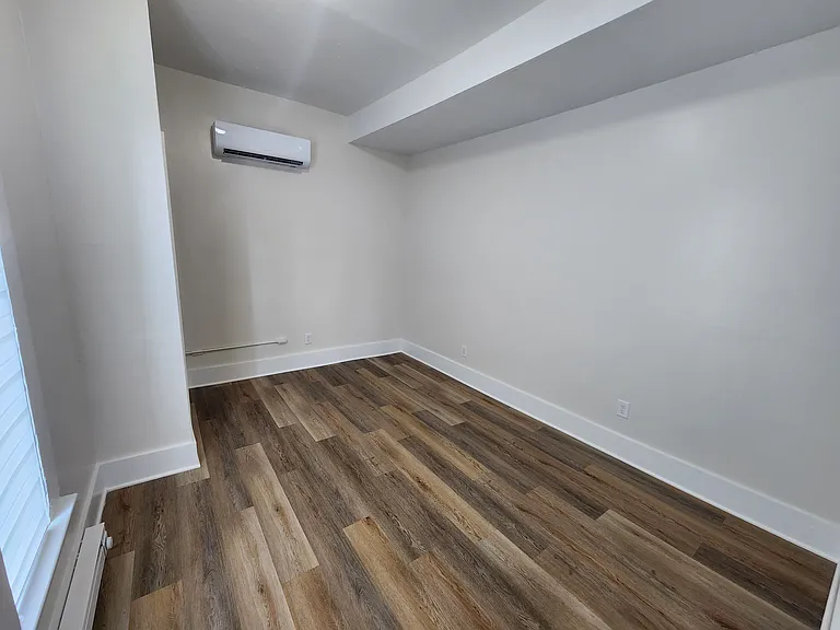521 Forest Ave #521 — Photo 14