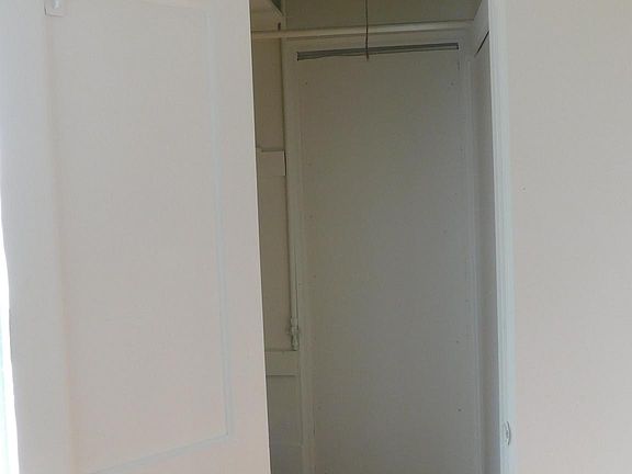 4th image of 2461 A St #1/2