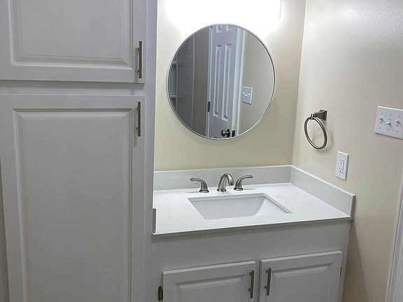 3rd image of 14554 Kohnke Hill Rd APT 1