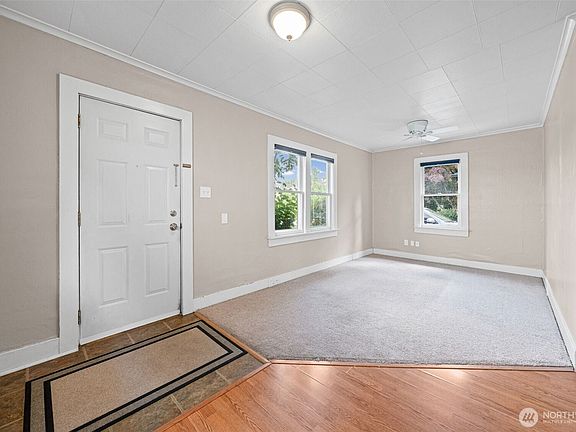 4th image of 706 3rd Street SW