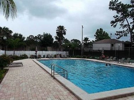 POOL/LAUNDRY 100 FEET AWAY