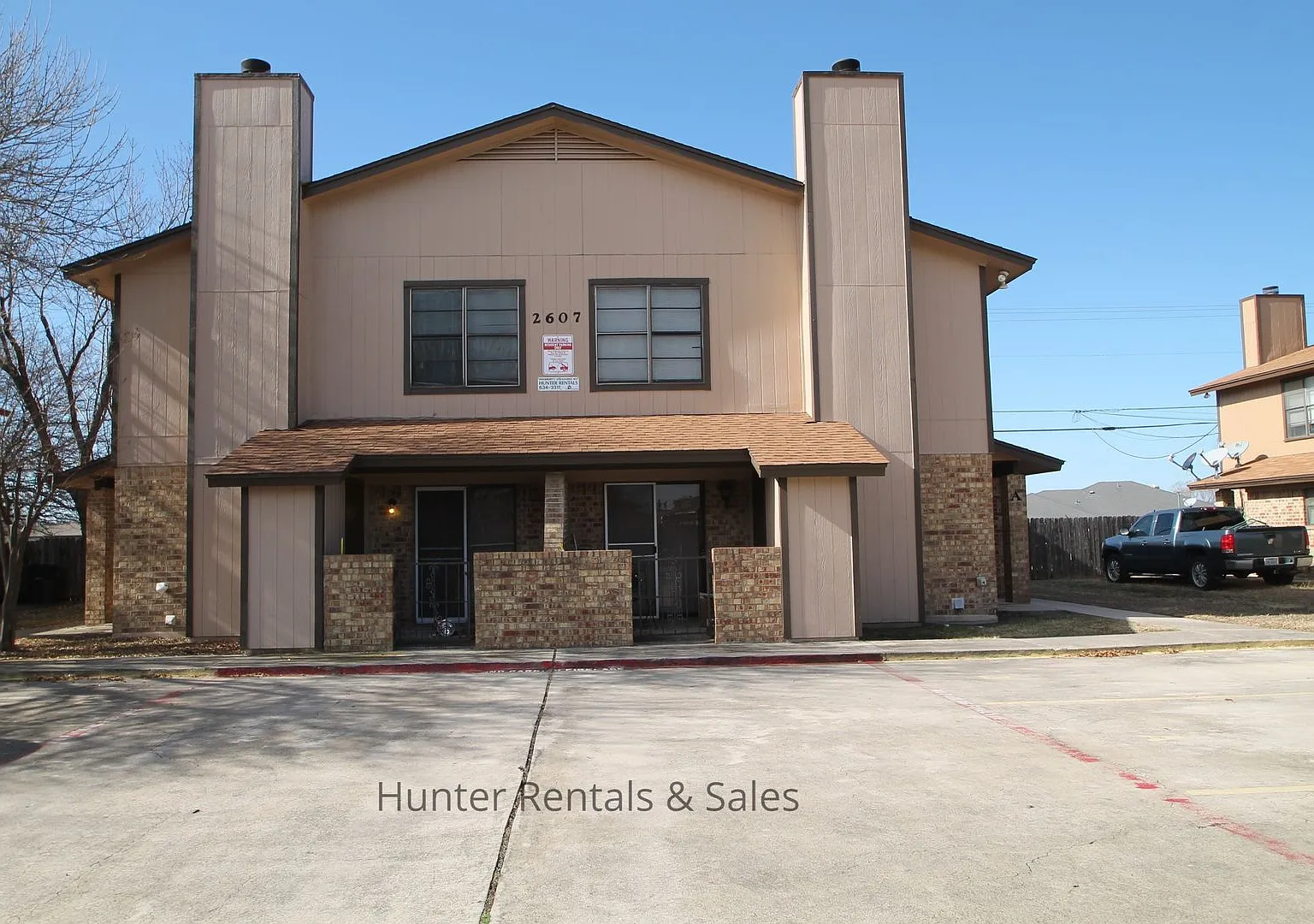 Updated 2-Bedroom Townhome with Modern Finishes in Prime Killeen Location — Photo 1