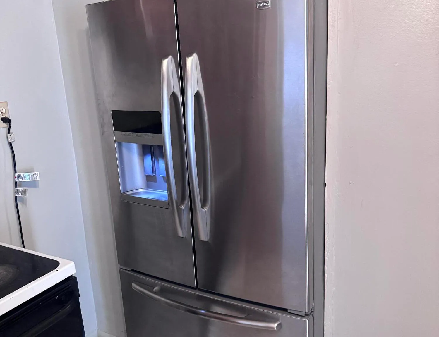 2 bed, 2.0 bath, 950 sqft, $1,800 — Photo 2