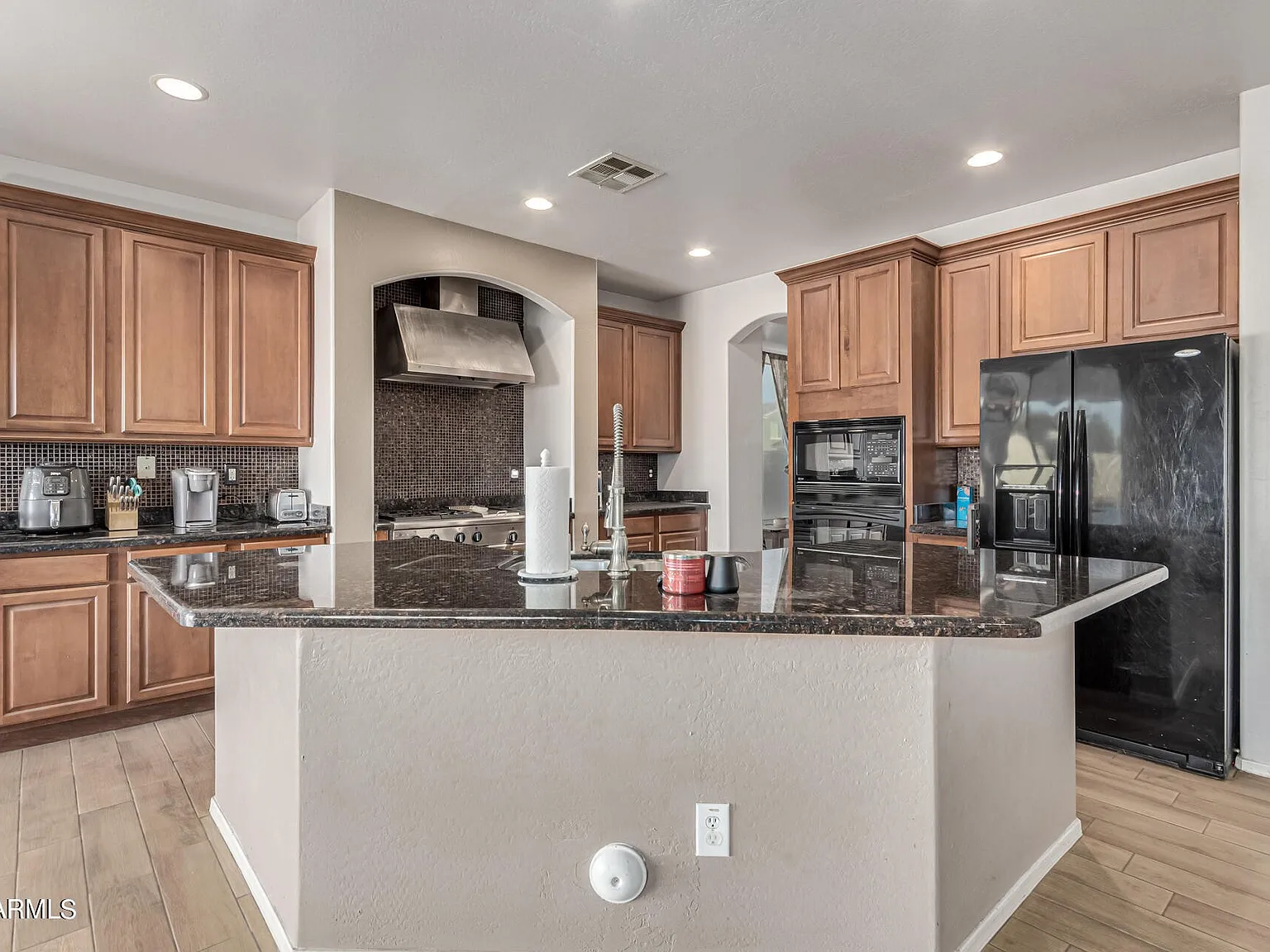 1 bed, 3.0 bath, 2404 sqft, $740 — Photo 3