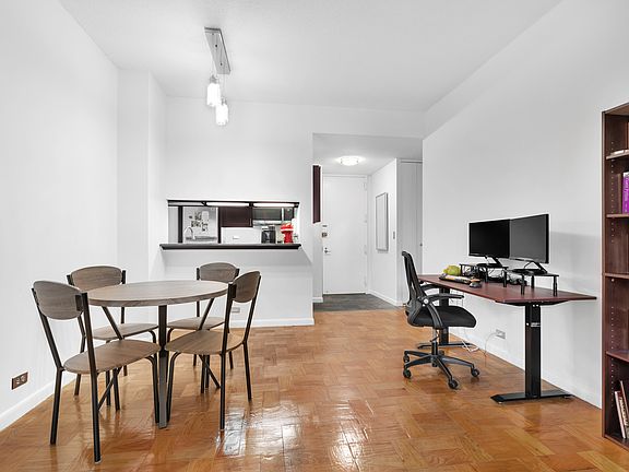 4th image of 630 1st Ave APT 4G