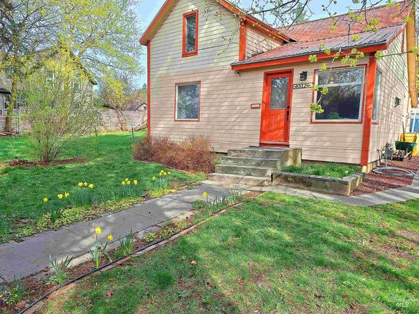 512 W 1st St, Moscow, ID 83843