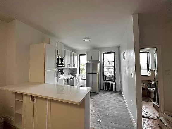 3rd image of 486A 7th Ave #2