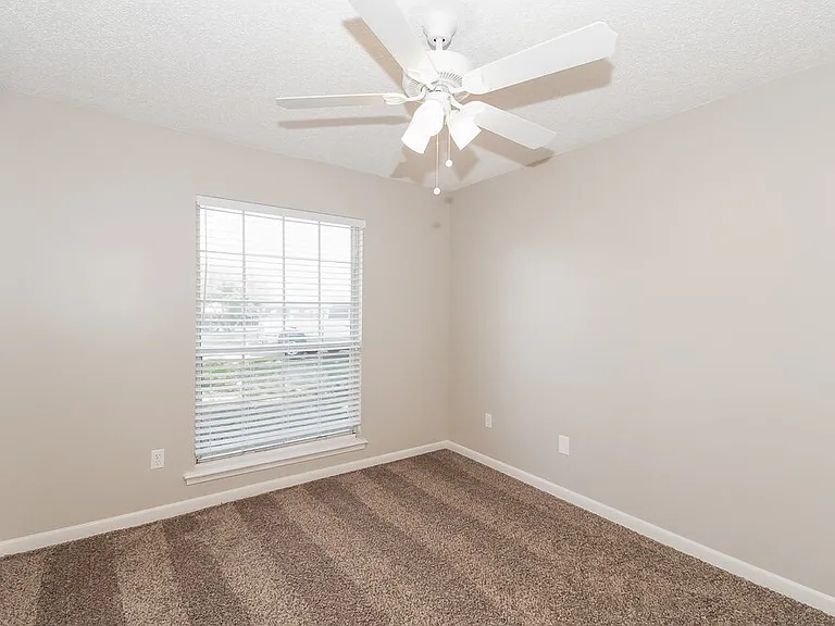 8448 Pikes Peak Dr N — Photo 10