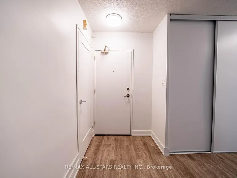 7 Albert St #317 — Photo 3