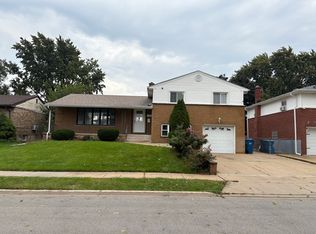 1621 Clay Ct, Melrose Park, IL 60160