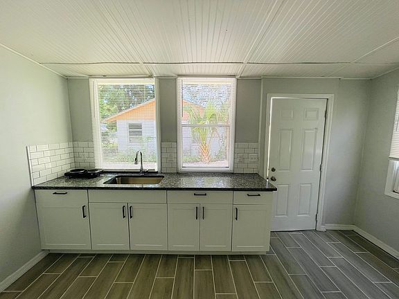 5th image of 3705 19th St W #B