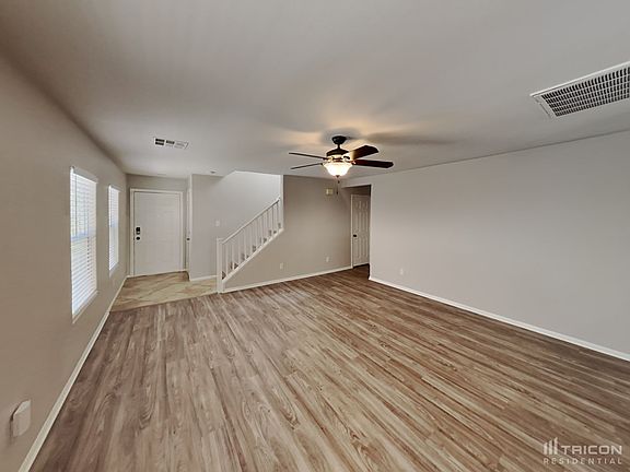 3rd image of 3962 Golden Prairie Ct