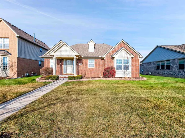 23958 Meadows Ave, Flat Rock, MI 48134