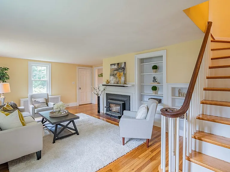 50 Middle St — Photo 15