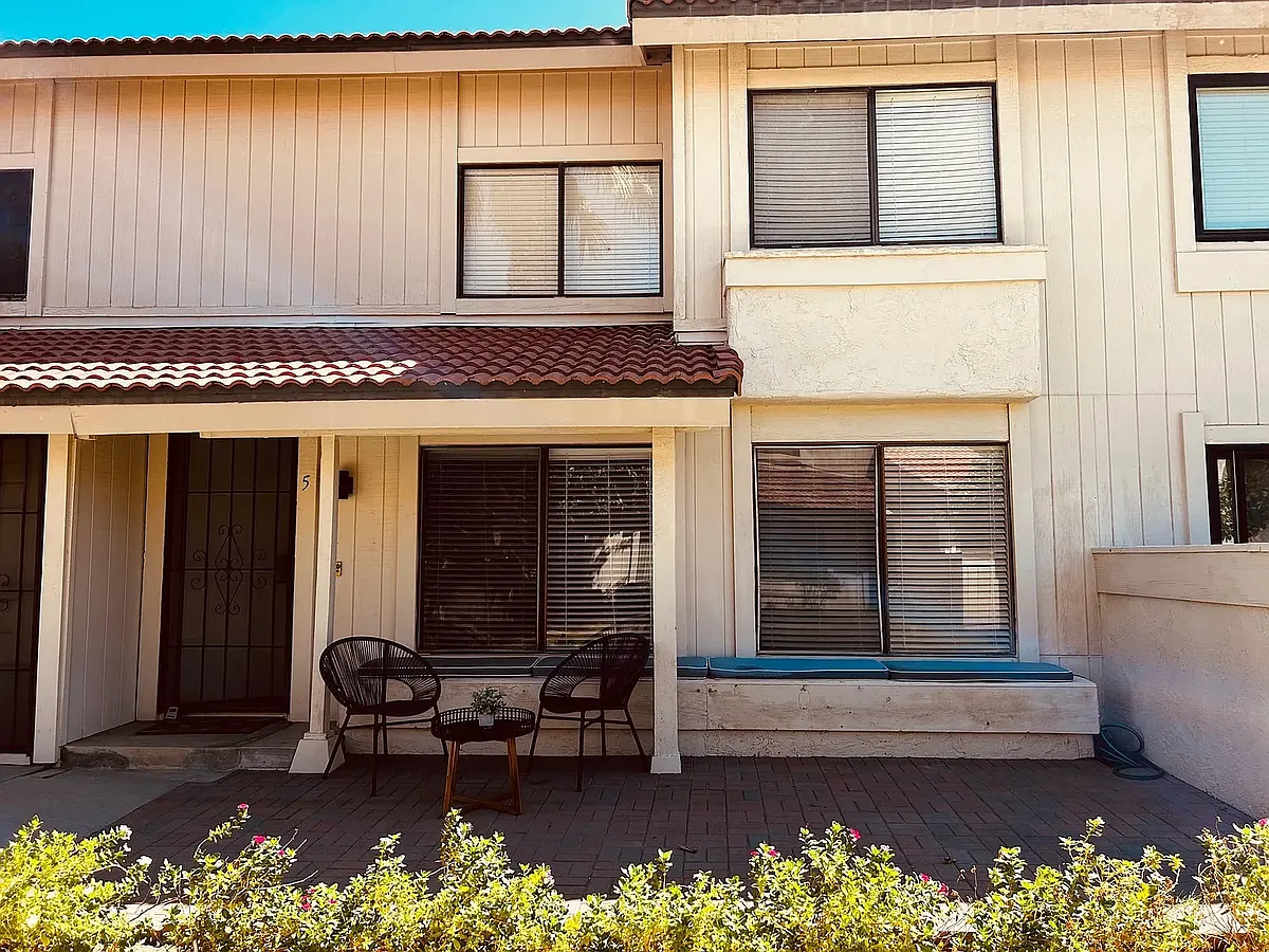 Building Photo - 6135 Montecito Dr #5