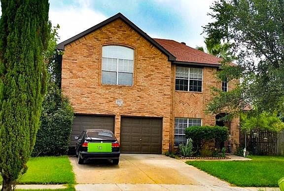 3rd image of 2703 Rolling Hills Ln
