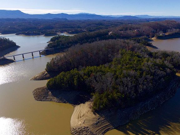 5th image of Indian Creek Rd