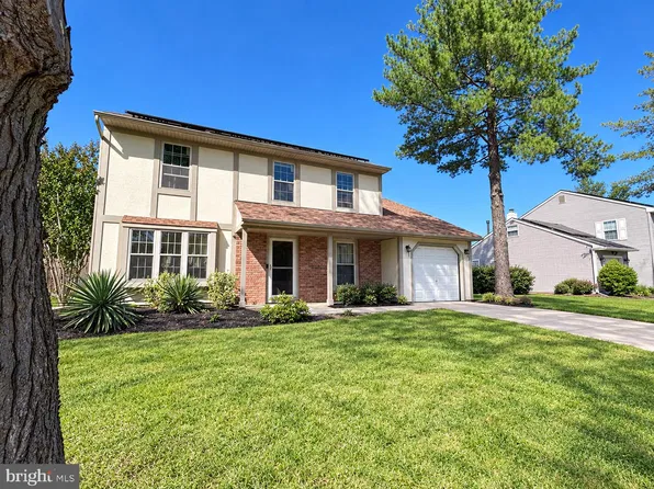 11 Chandler Ln, Voorhees, NJ 08043