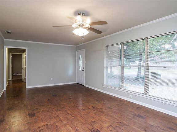 3rd image of 702 Martha Dr