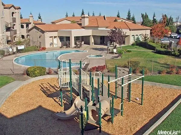 10001 Woodcreek Oaks Blvd #922 — Photo 3