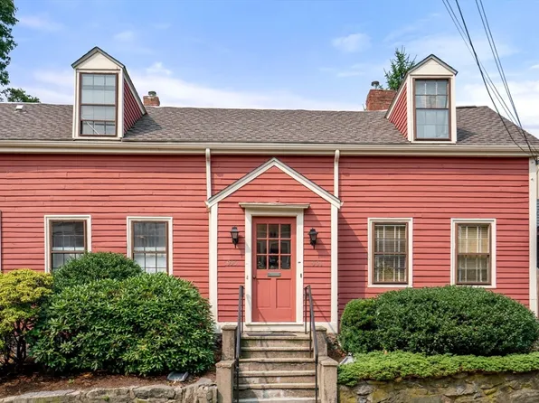 993-997 Chestnut St Unit 1, Newton Upper Falls, MA 02464