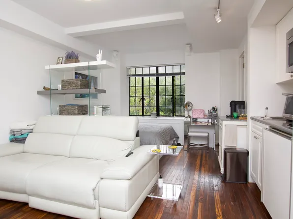 45 Tudor City Place image 1 of 7