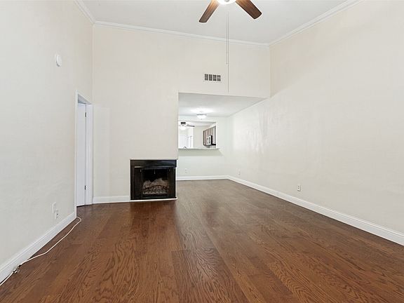 4th image of 13719 Flagstone Ln
