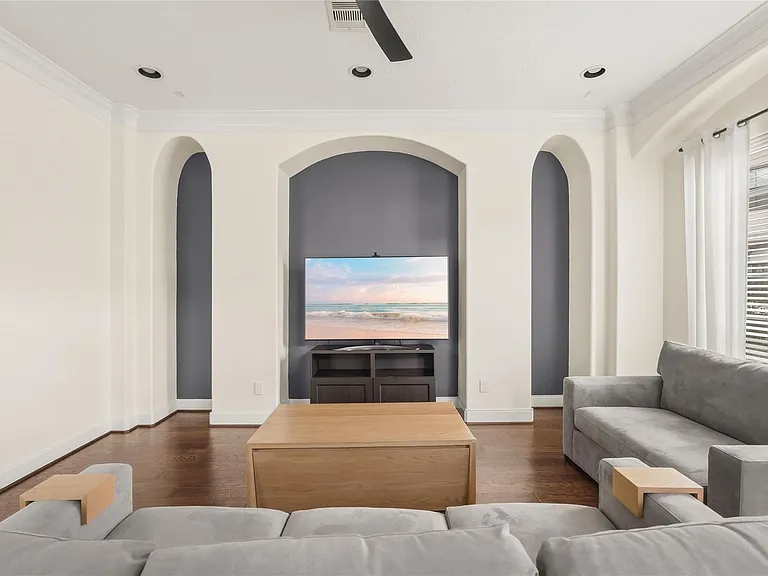 836 Garden Oaks Ter — Photo 12
