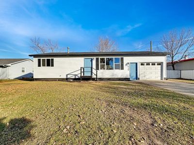 419 Pleasant Ave S, Surrey, ND, 58785
