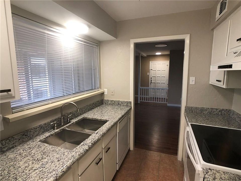 1st image of 2813 Escada Dr APT 201B