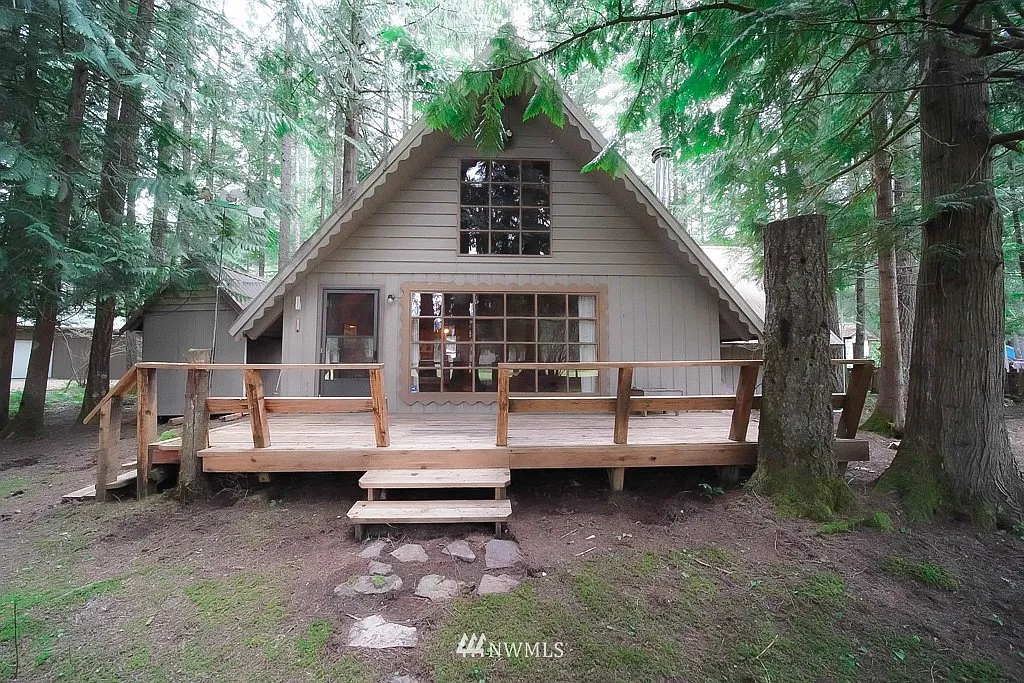 8 Fir Tree Court photo 1