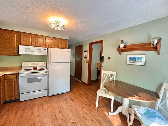 5th image of 18 Littlefield Drive