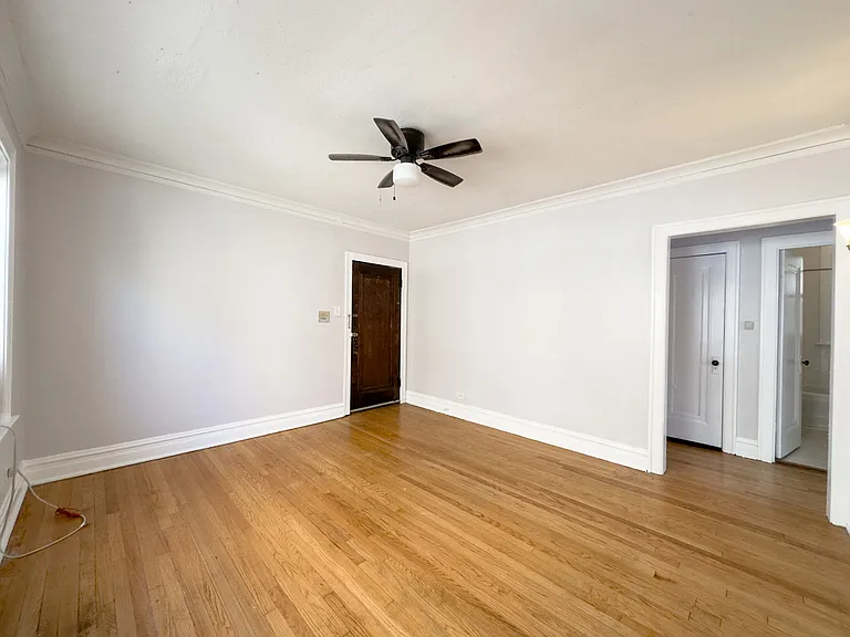 4407 N Kenneth Ave #A2 — Photo 5