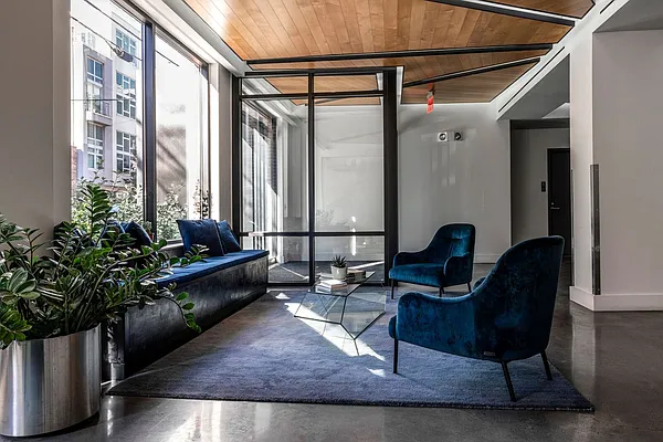 Rented by Compass | media 9