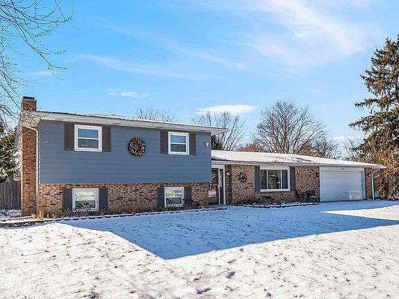 2nd image of 2820 Scenic Dr