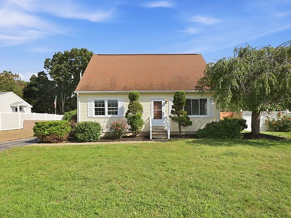 2nd image of 5 Timber Ln