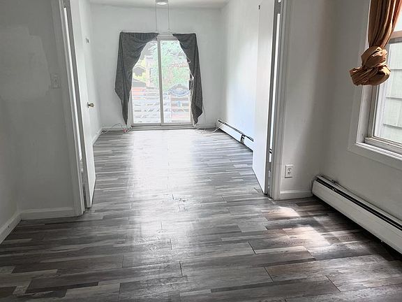 4th image of 290 Ege Ave #2