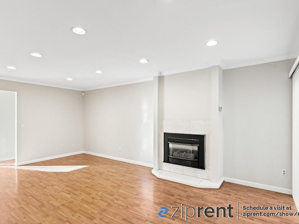 1st image of 625 W Garland Ter